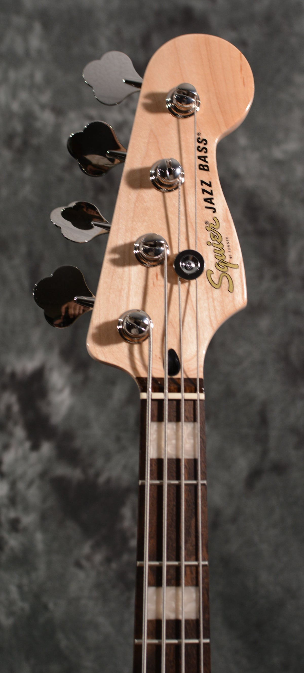 Squier Affinity Series Active Jazz Bass 4-String Mystic Sea Foam