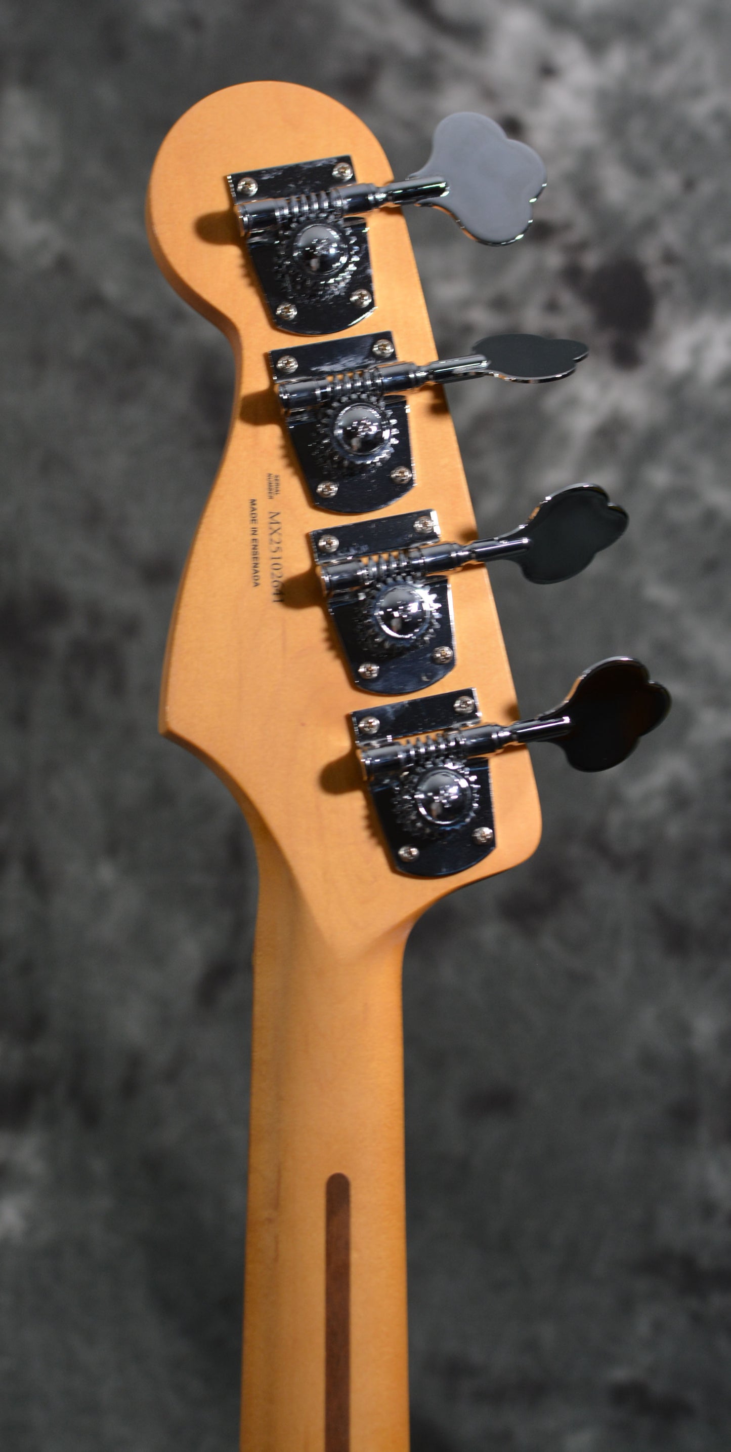 Fender Player II Jazz Bass 4-String Coral Re