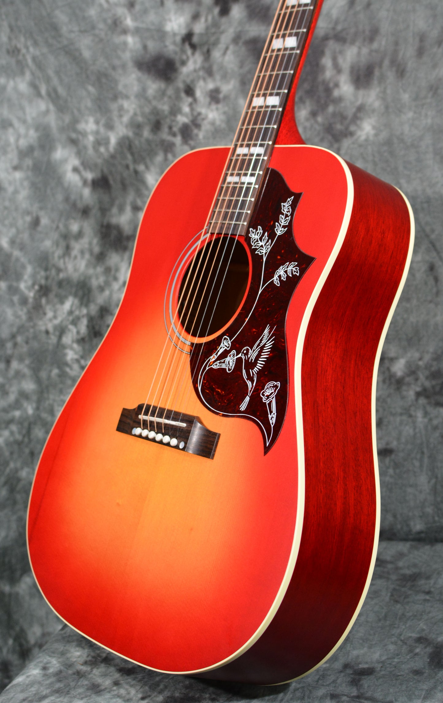 Gibson Hummingbird Special Satin vintage Cherry Sunburst