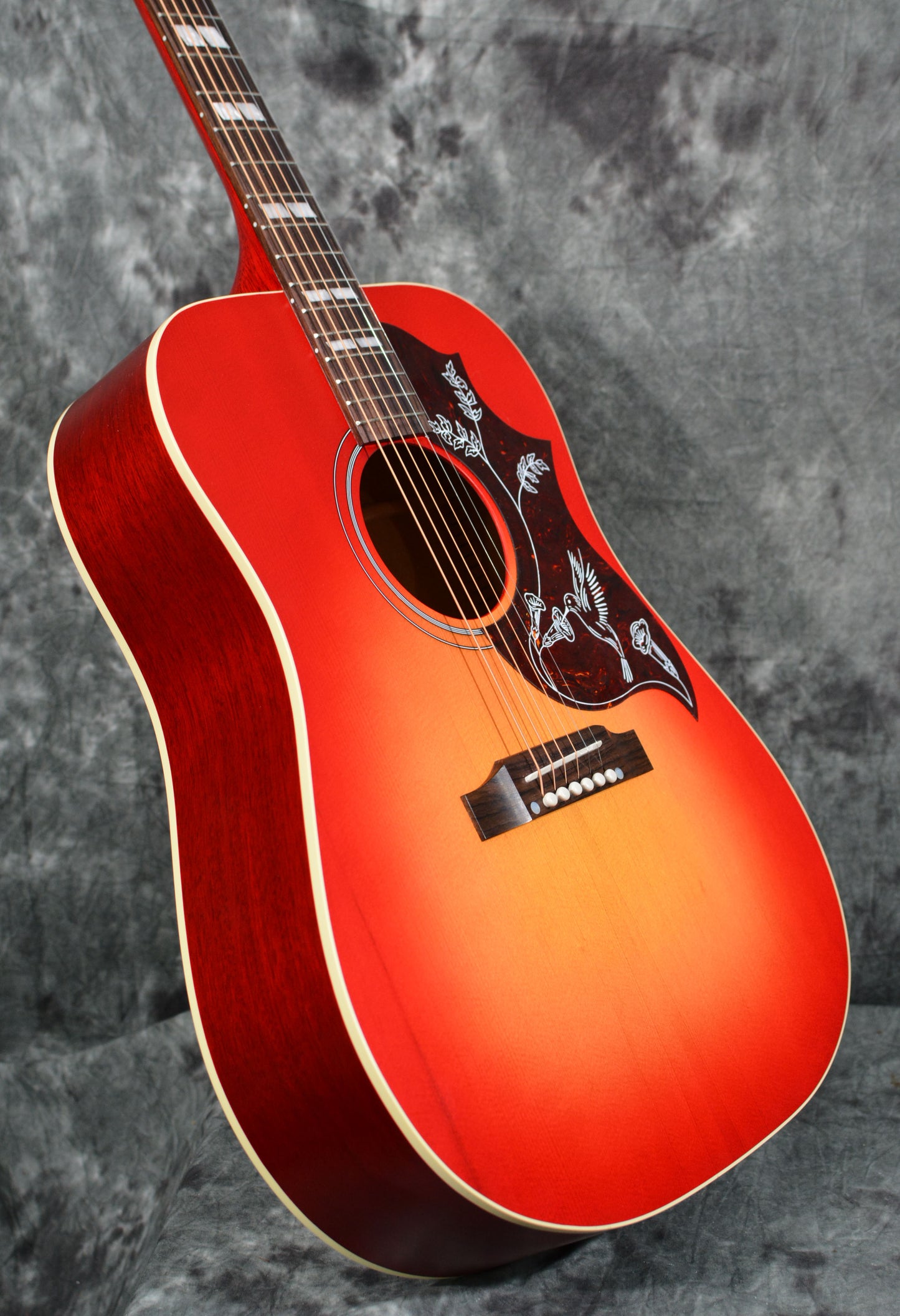 Gibson Hummingbird Special Satin vintage Cherry Sunburst