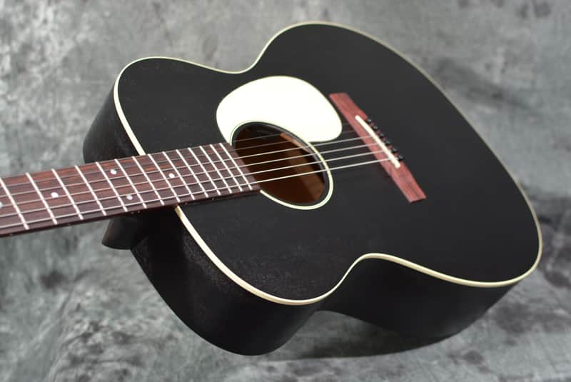 Martin 17 Series 000-17E Black Smoke Auditorium Body