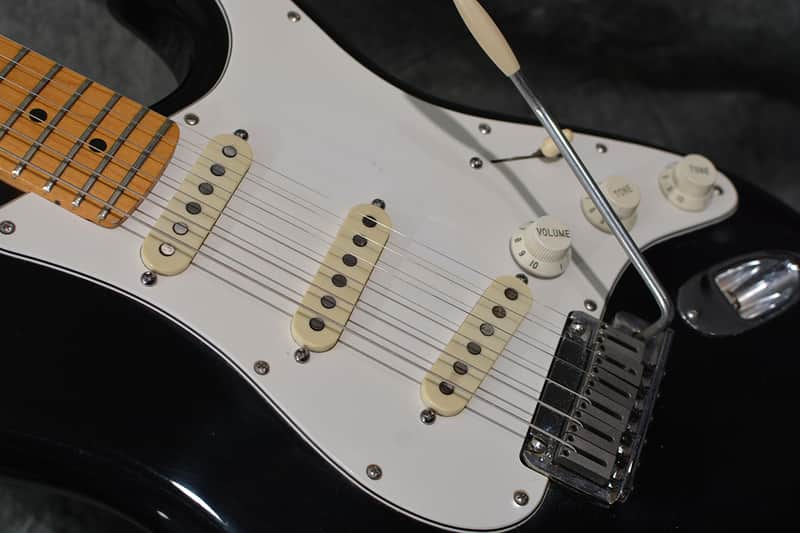 Fender American Standard Stratocaster Vintage 1987 E4 Black