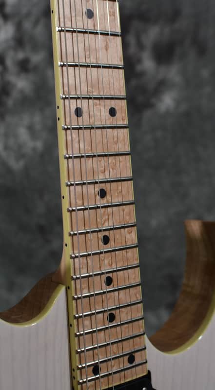 Ibanez RG652AHM Prestige MIJ Antique White Blonde