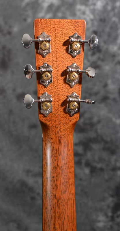 Martin 17 Series D-17 Dreadnought Mahogany