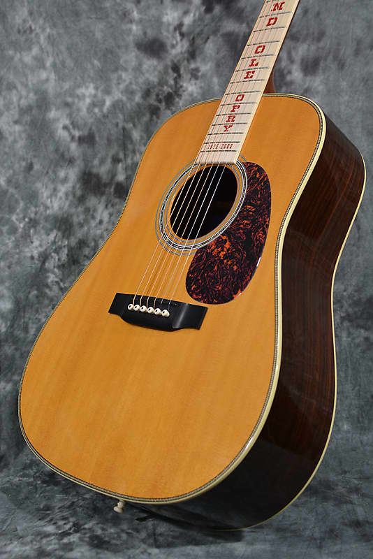 Martin Grand Ole Opry 75th Anniversary 1 of 650 Commemorative HD-28 2000 w Case