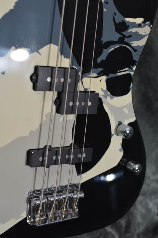 Squier Frank Bello Signature P Jazz Bass Skull Graphic w Deluxe Gigbag