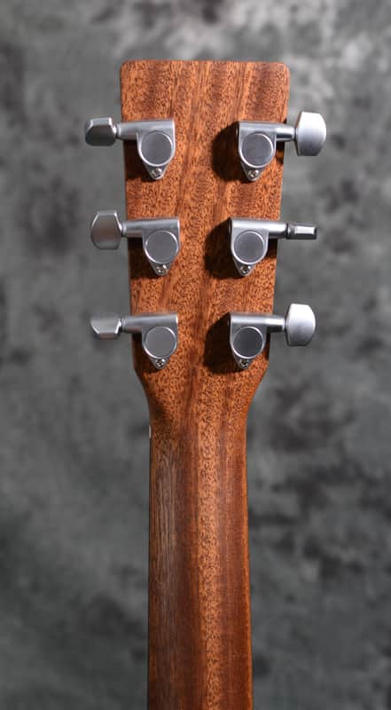 Martin Junior Series 000C-Jr E Cutaway
