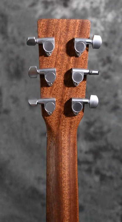 Martin Junior Series 000C-Jr E Cutaway