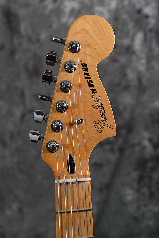 Fender Player Mustang 2019 Walnut Gloss Exclusive CME w Upgraded Seymour Duncan Lil 59