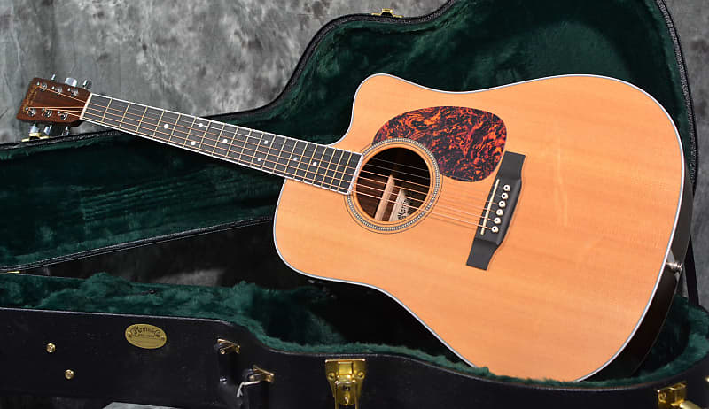 Martin DC-16RGTE Dreadnought Cutaway AURA Tuner w/ OHSC
