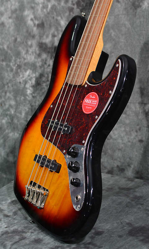 Squier Classic Vibe '60s Jazz bass Fretless 3-Tone Sunburst