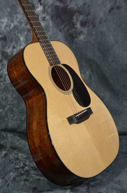 Martin Standard Series 000-18 Mahogany Auditorium Body