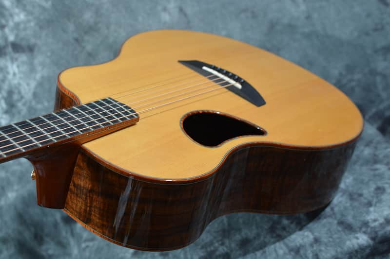 McPherson MG 4.5 Acoustic Electric Heavily Figured Walnut Back & sides w Spruce top 2010