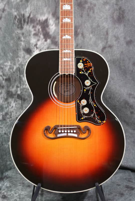 Gibson SJ-200 Standard Tri-Burst Jumbo