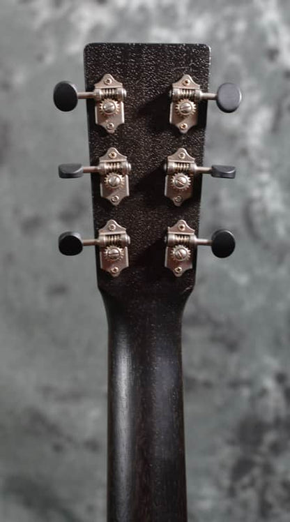 Martin 17 Series 000-17E Black Smoke Auditorium Body