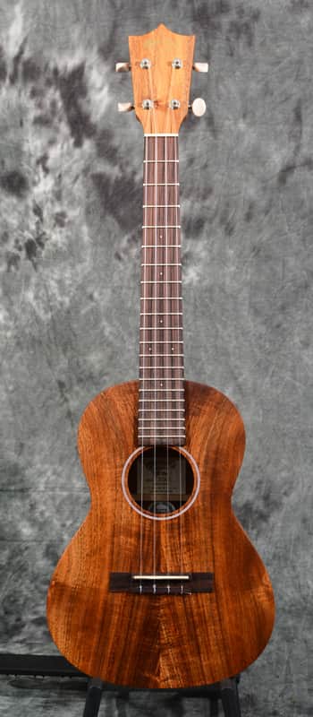 Martin T1K Ukulele Tenor Size Koa Body
