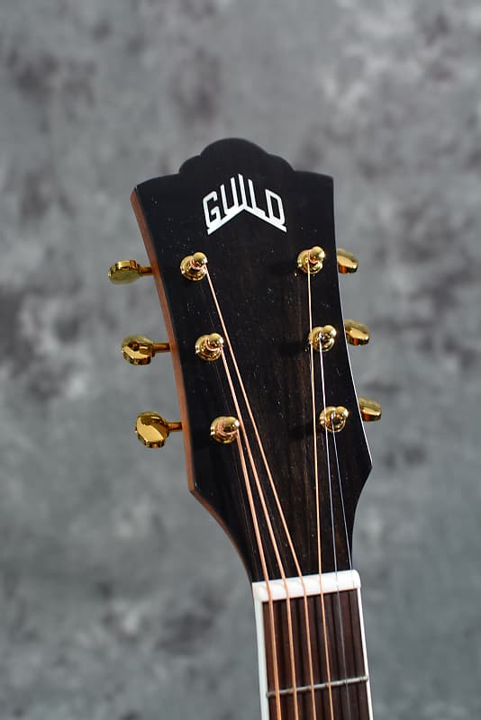 Guild F250e Jumbo Monster Flamed Maple Acoustic Electric w Deluxe Hardshell Case