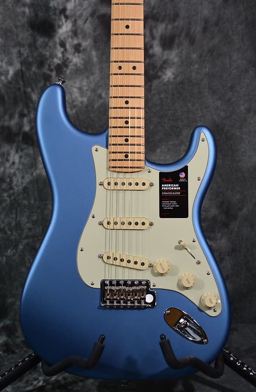Fender American Performer Stratocaster Satin Lake Placid Blue