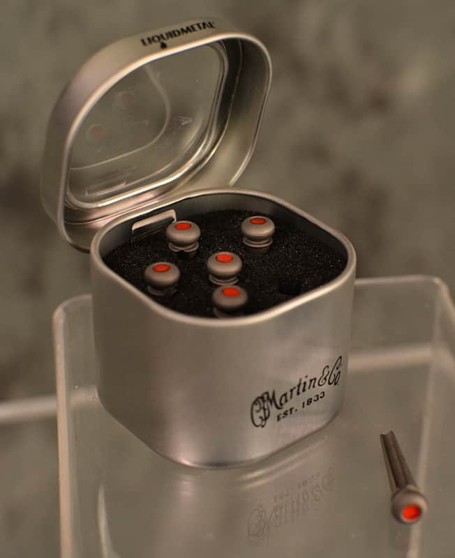 Martin LUXE Liquidmetal Bridge Pin Set Red Dot Turkish Emery Dark Grey 18APP0005