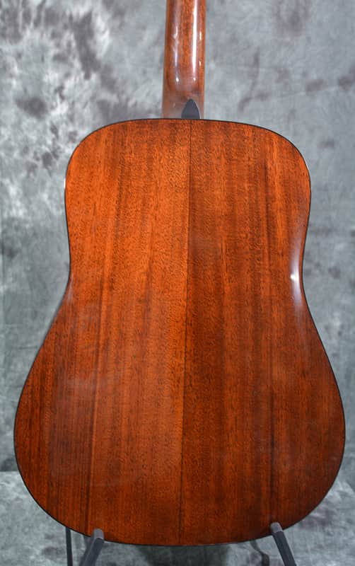 Martin D-18 Natural Gloss 2023 w Deluxe Factory Case
