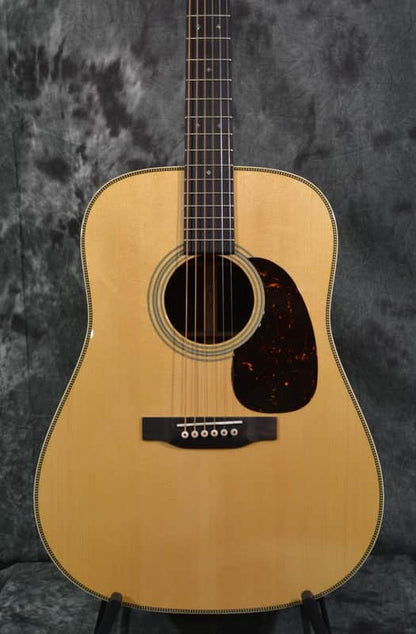 Martin Standard Series HD-28 Dreadnought