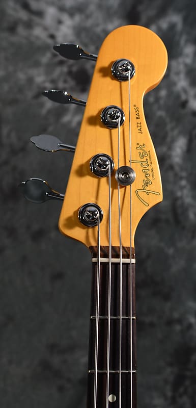 Fender American Professional II Jazz Bass 3-Color Sunburst