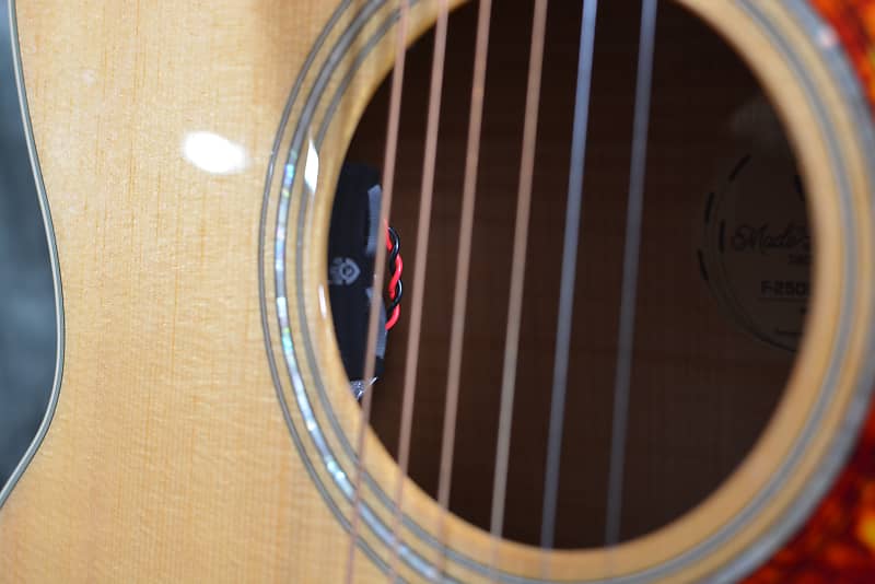 Guild F250e Jumbo Monster Flamed Maple Acoustic Electric w Deluxe Hardshell Case