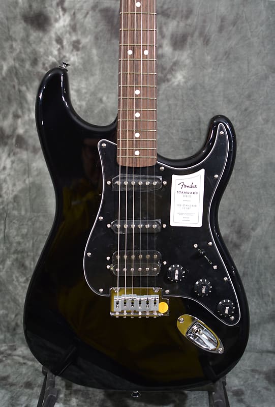 Fender Standard Series Stratocaster Black