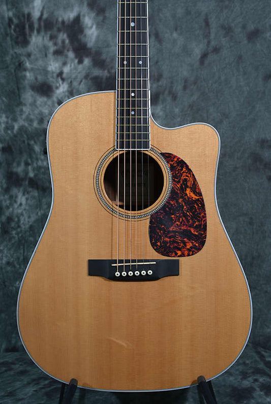 Martin DC-16RGTE Dreadnought Cutaway AURA Tuner w/ OHSC