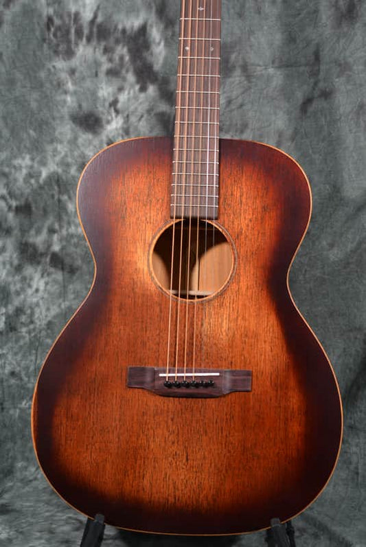 Martin 000-15M StreetMaster Mahogany Burst