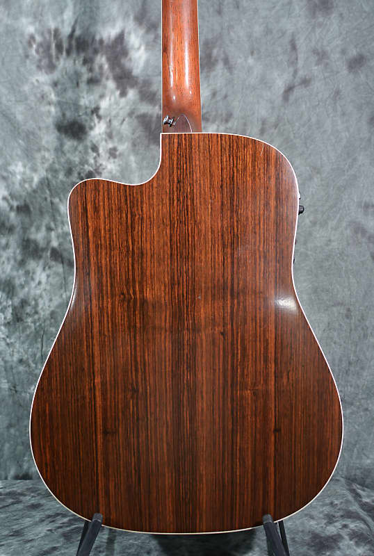 Martin DC-16RGTE Dreadnought Cutaway AURA Tuner w/ OHSC