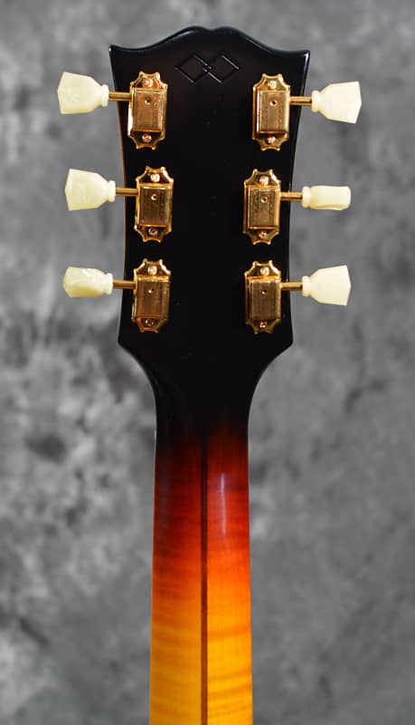 Epiphone 1957 SJ-200 Reissue Vintage Sunburst IBGC Redline Hardshell Case
