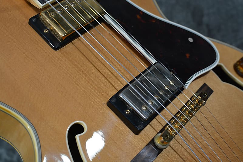 Barrington BGW-400 Jazz Archtop Electric Guitar Vintage 1989 Natural