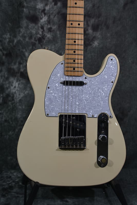 Fender Standard Telecaster 2006 Aged White w Deluxe Gigbag