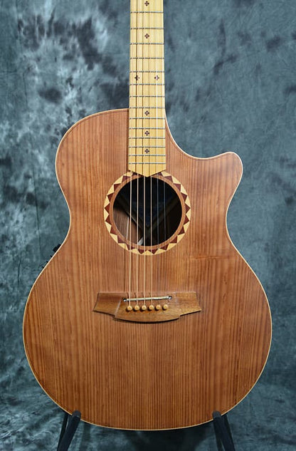 Cole Clark Angel 2 Grand Auditorium Redwood Blackwood