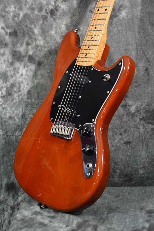 Fender Player Mustang 2019 Walnut Gloss Exclusive CME w Upgraded Seymour Duncan Lil 59