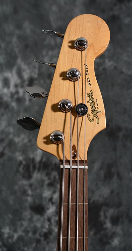 Squier Classic Vibe '60s Jazz bass Fretless 3-Tone Sunburst