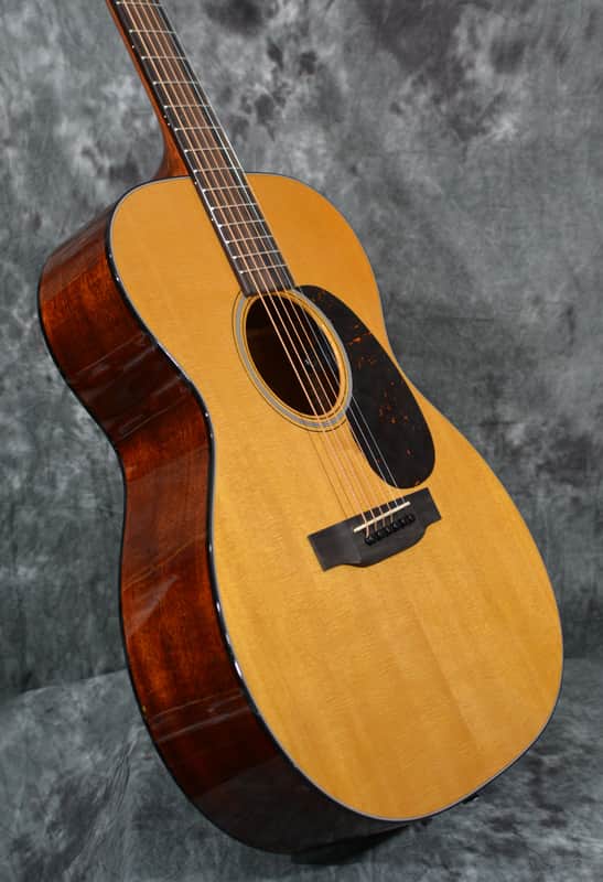Martin 000E Retro Plus Mahogany