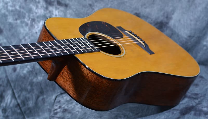 Martin D-18 Authentic 1937 Aged Custom Shop