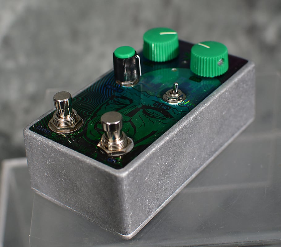 slap delay pedal Retroactive Pedals Diving Bell Delay Echo w Faux Pitch Bending Button – Mainstagemusic