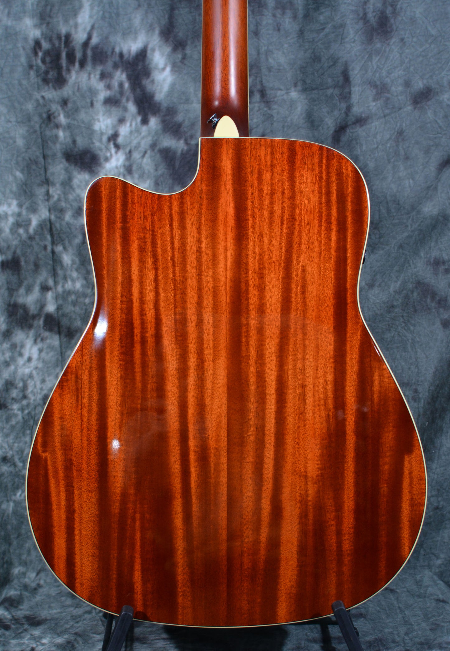 Yamaha FGC-TA Cutaway TransAcoustic Electric Vintage Tint