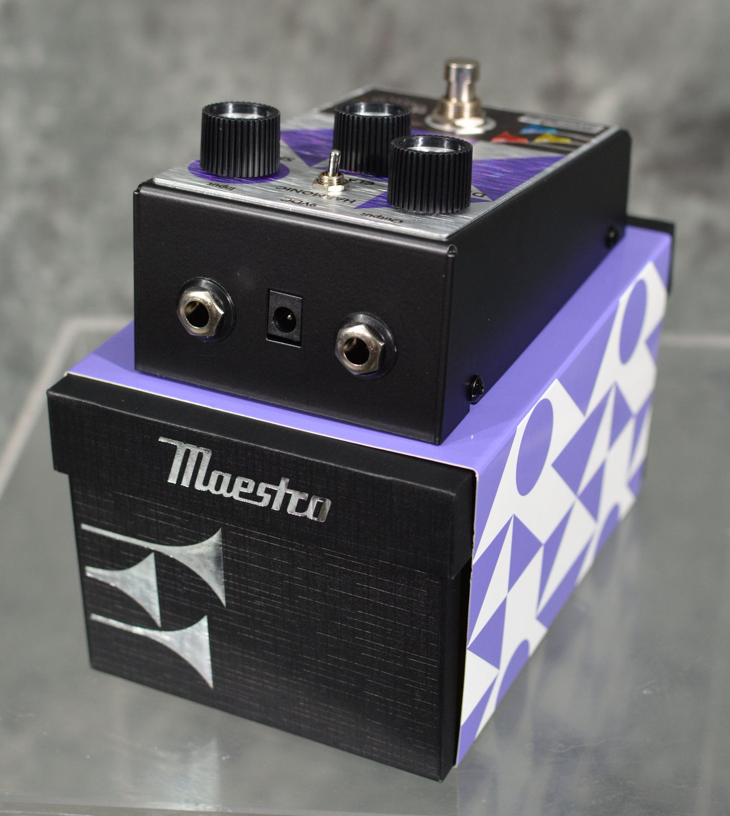 Maestro By Gibson Mariner Tremolo