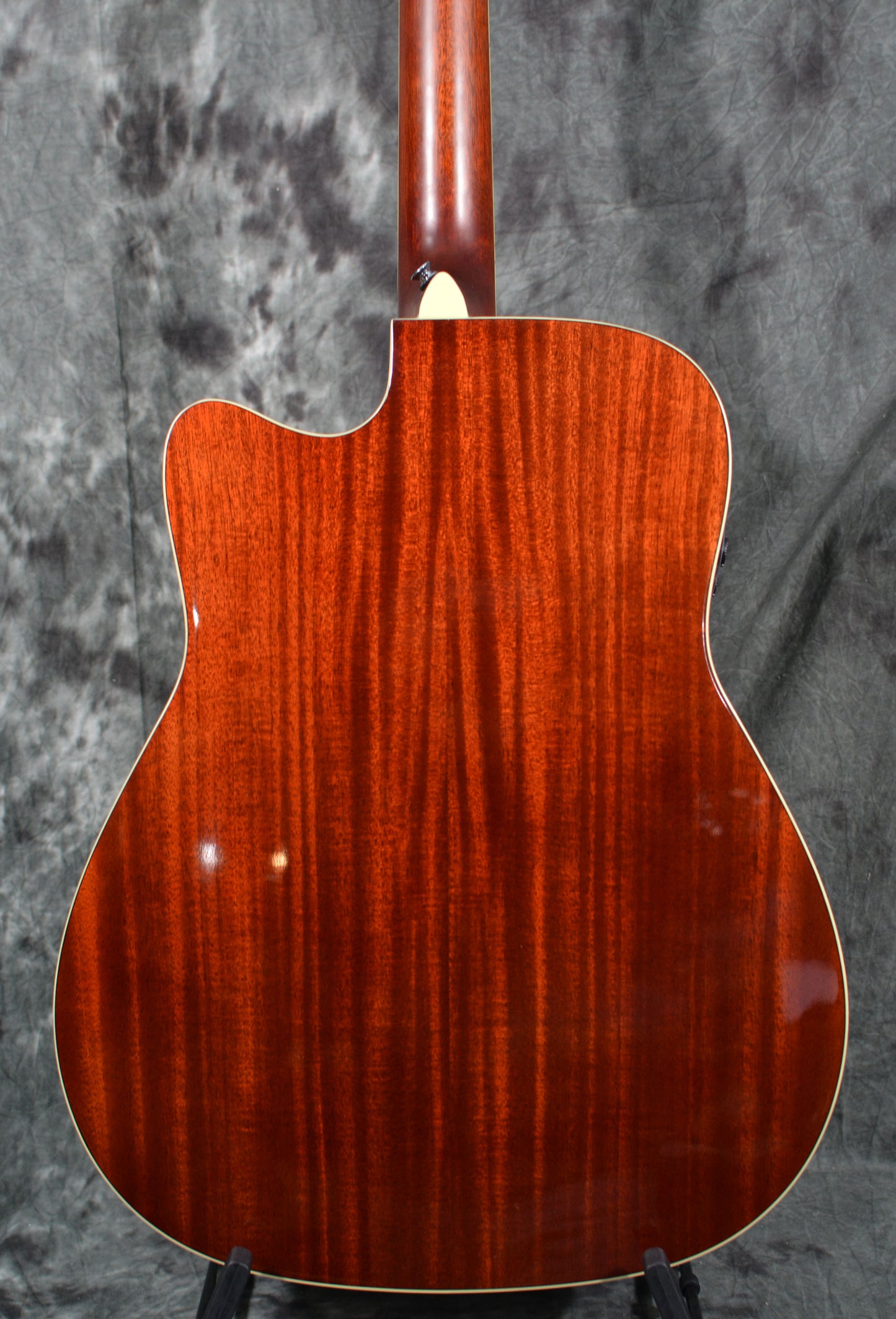Yamaha FGC-TA Cutaway TransAcoustic Electric Sunburst