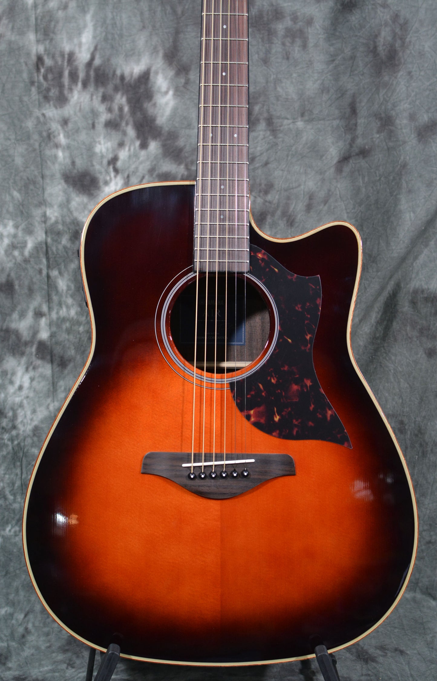 Yamaha A1R A-Series Cutaway Dreadnought Acoustic-Electric Tobacco Sunburst