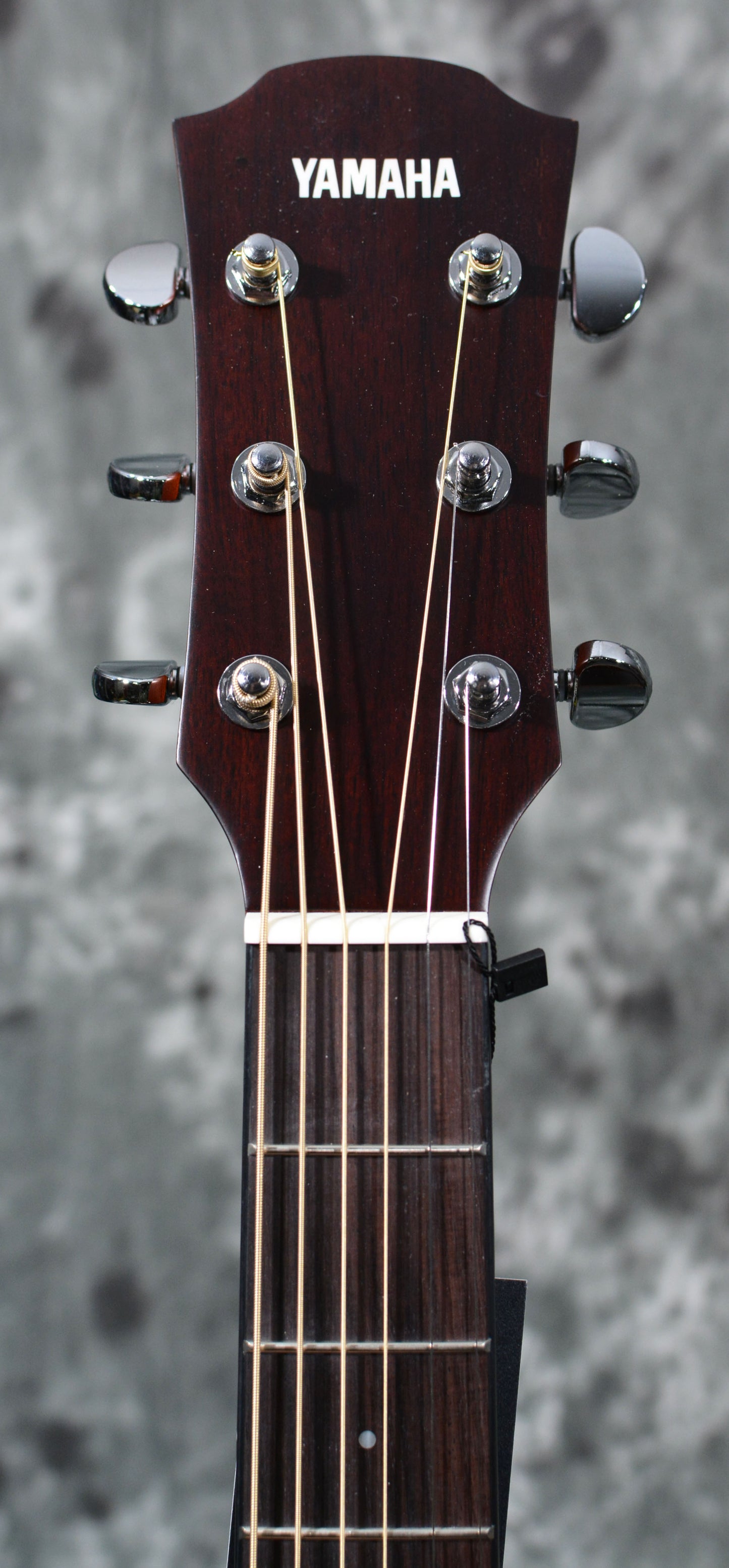 Yamaha A1R A-Series Cutaway Dreadnought Acoustic-Electric Tobacco Sunburst