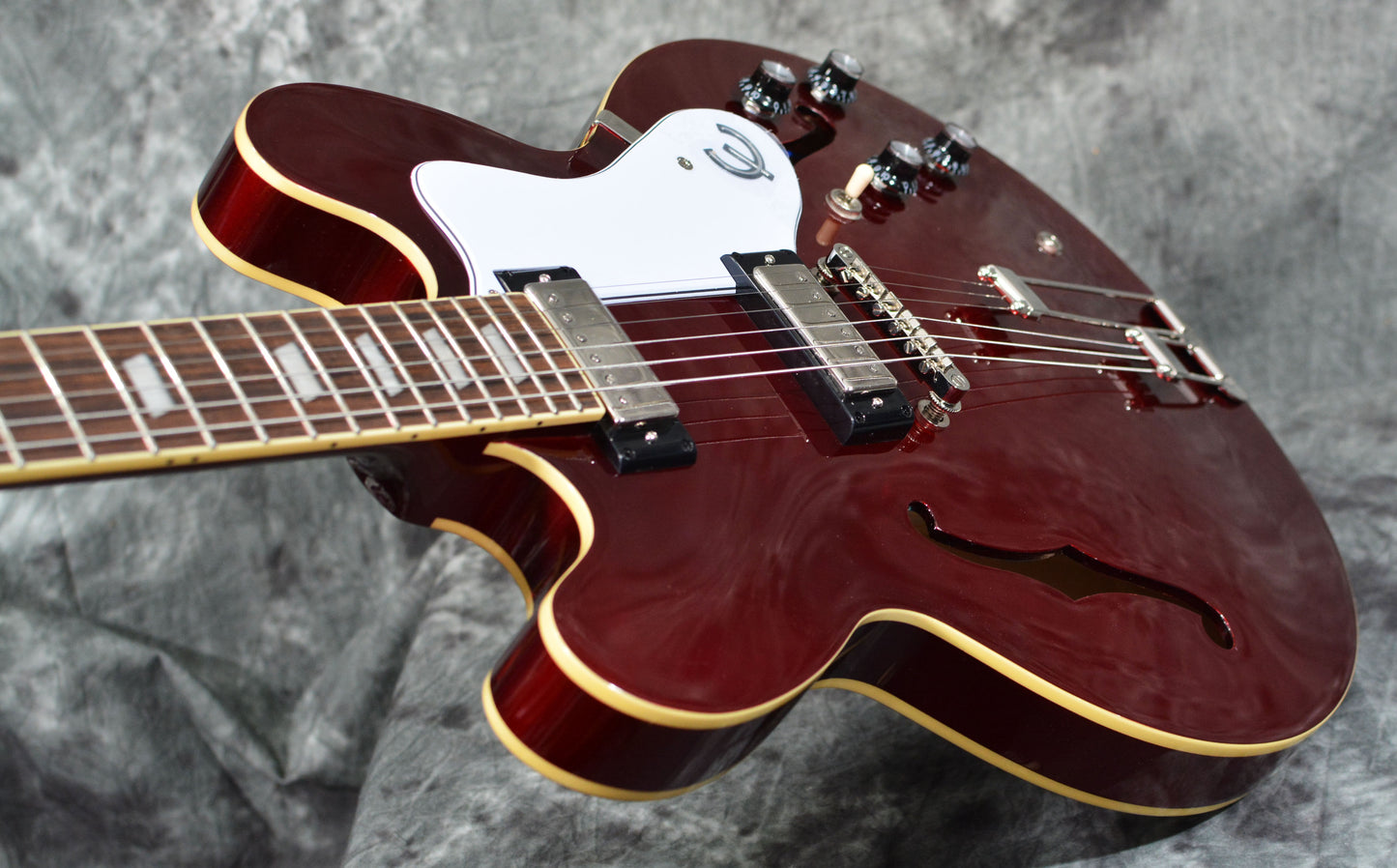 Epiphone Riviera Sparkling Burgundy