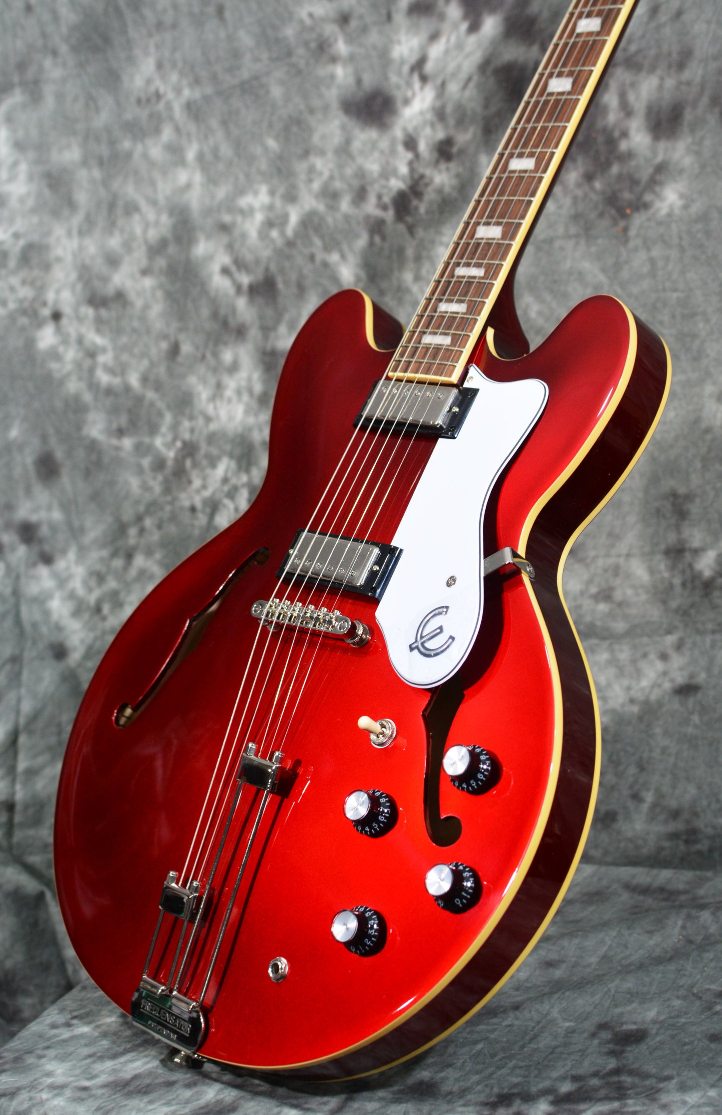 Epiphone Riviera Sparkling Burgundy