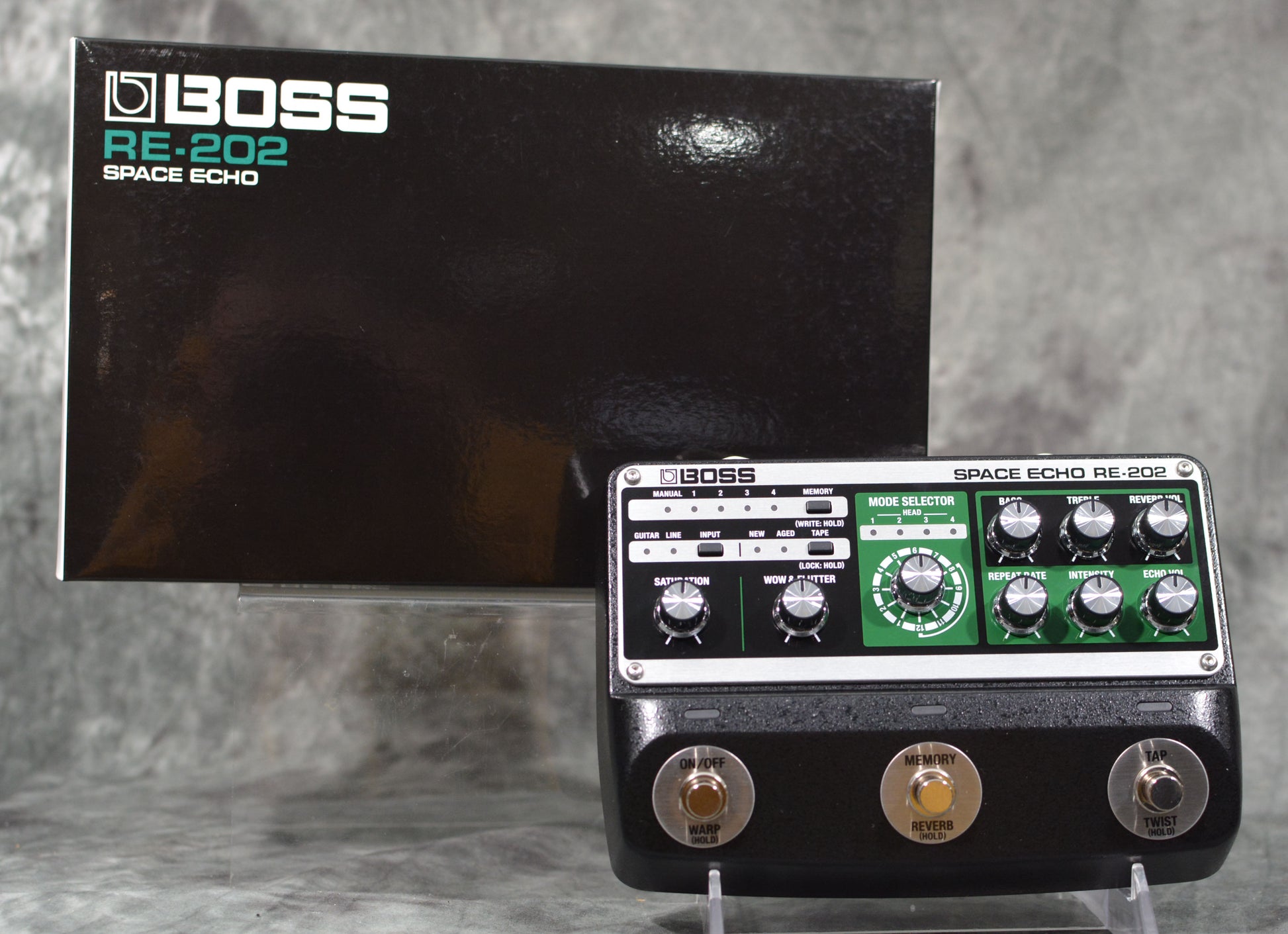 space delay pedal Boss RE-202 Space Echo Digital Delay – Mainstagemusic