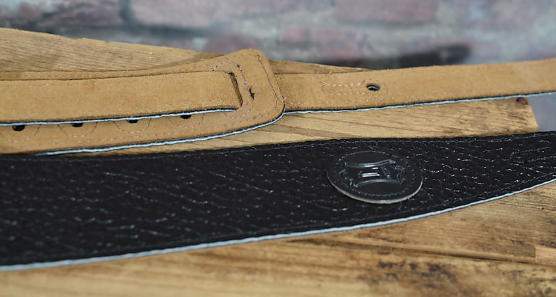 Levy's M317LV-BLK 2-1/2" Pebbled Veg-Tan Leather Strap