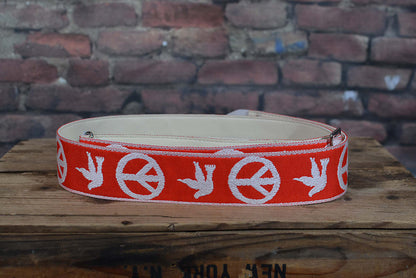 Ace Vintage Reissue Red/White Peace & Dove Neil Young Guitar Strap